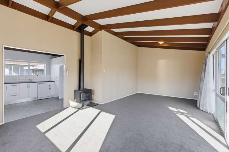 2/92a Ngamotu Road Spotswood_11