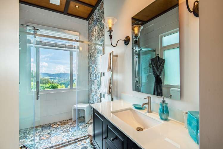 195a Awaawaroa Road Waiheke Island_30