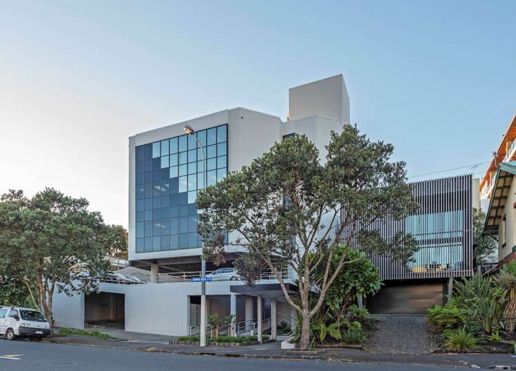 60-64 Upper Queen Street_0