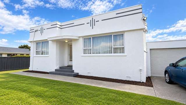 Comfortable 3 Bedroom Home with Garage