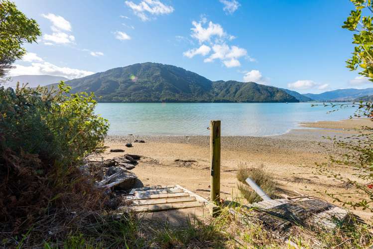 683 Queen Charlotte Drive Havelock_24