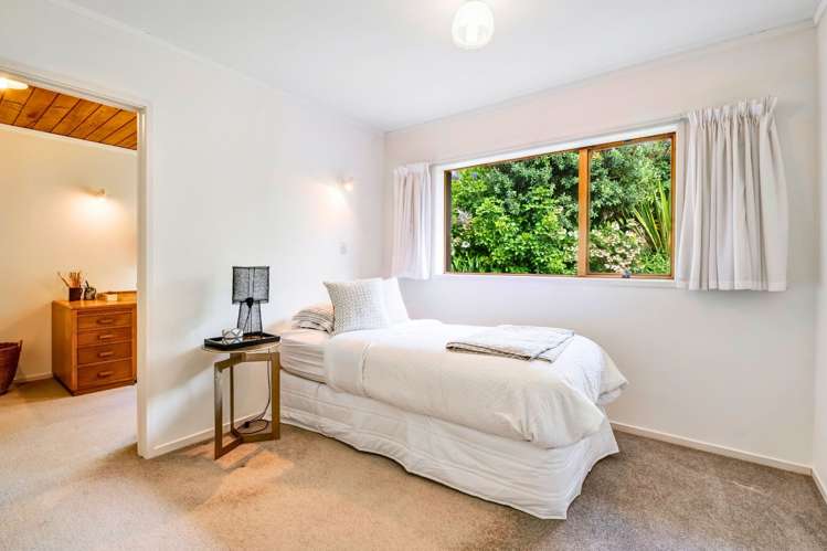 10 Chelverton Terrace Red Beach_17