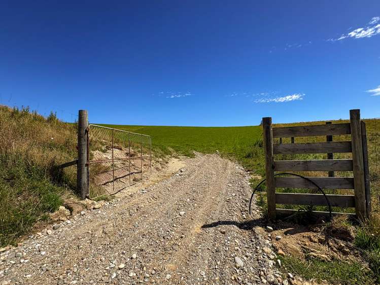 330 and 380 Falls Creek Road Orepuki_11