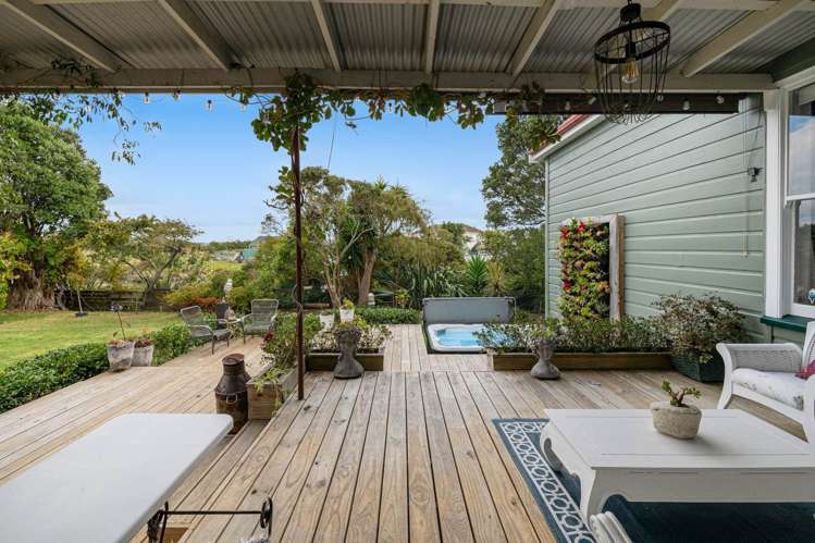 1 Green Lane Helensville_22