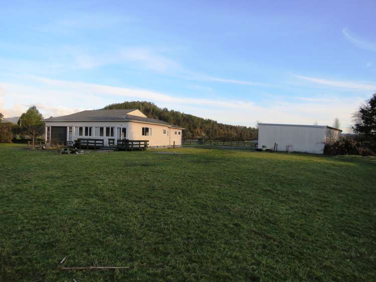 6 Boatmans Road Reefton_1