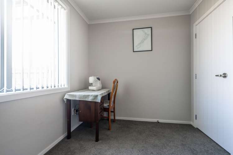 12 Cabourne Drive Glenview_13