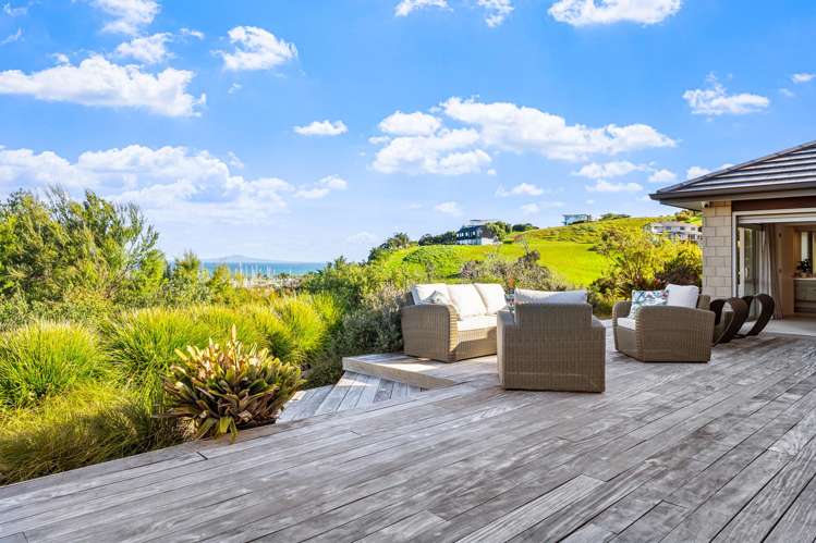 21 Laguna Place Matakatia_1