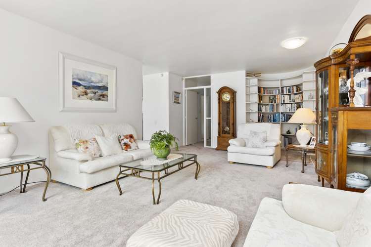 3/212 Hurstmere Road Takapuna_5