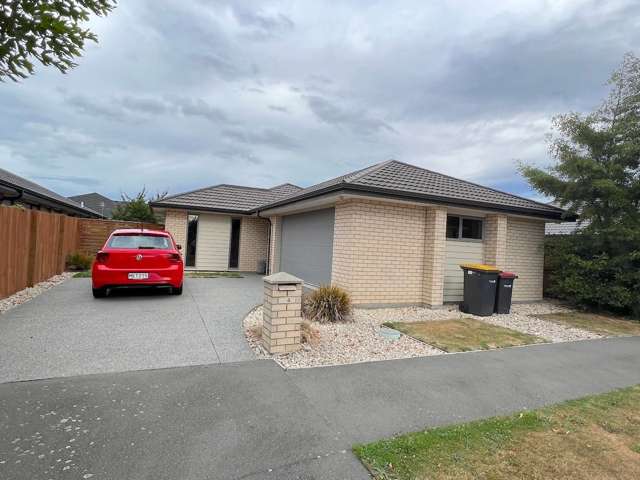 Double glazed house in excellent condition.