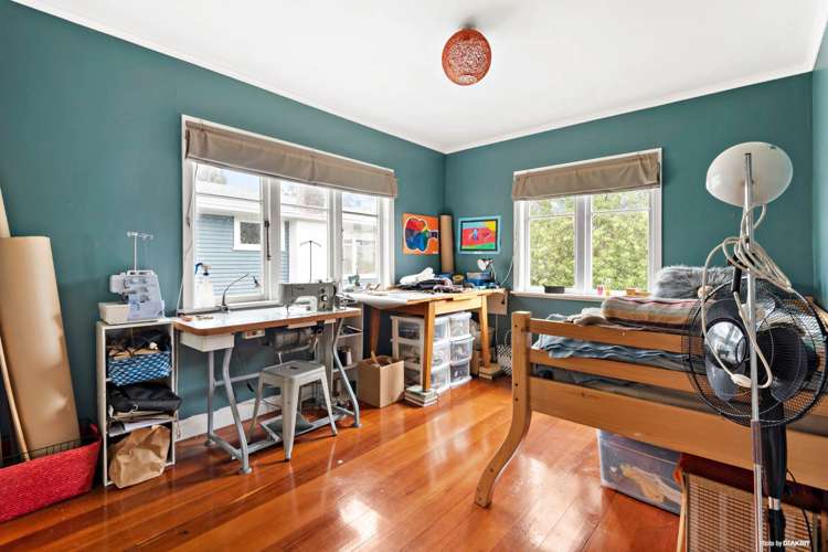 56 Fairmount Road Titirangi_12