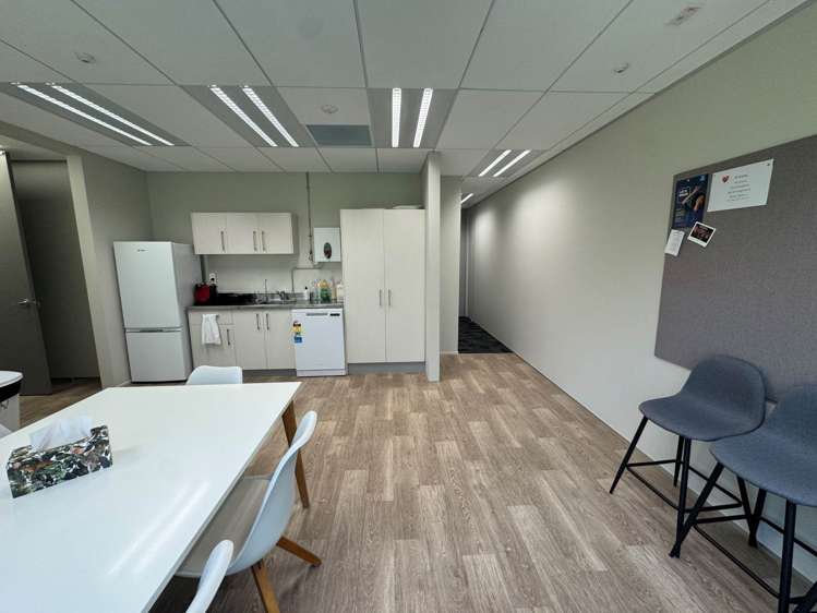 Building /42 Tawa Drive Albany_4