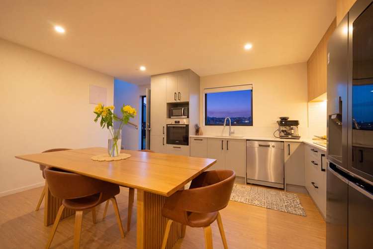 1/17 Rewarewa Road Te Atatu Peninsula_6