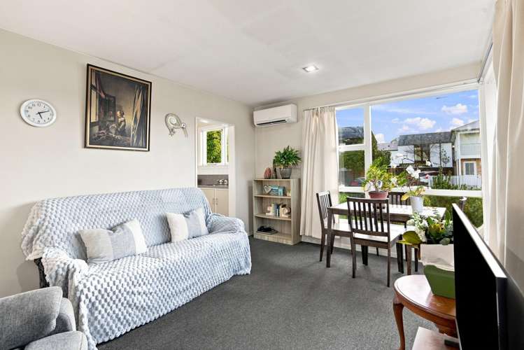 1/64 Stanmore Road_3