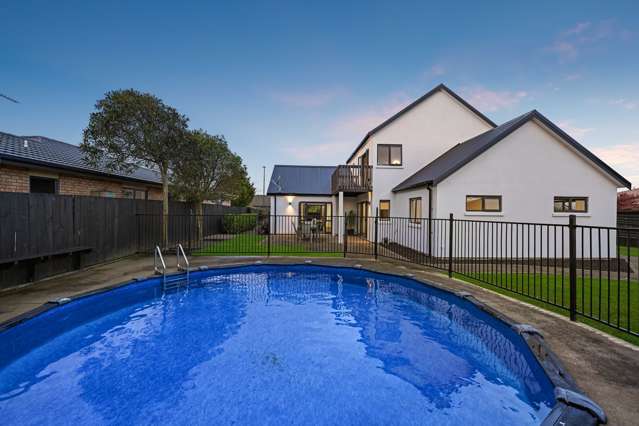 15 Blairgowrie Place Rototuna North_1