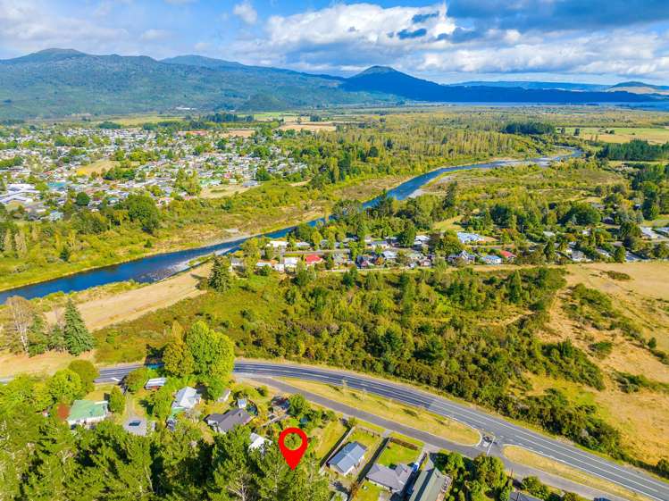 1 and 2/32 Gosling Grove Turangi_16