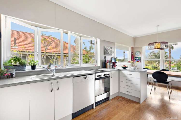 70 Lake Road Narrow Neck_3