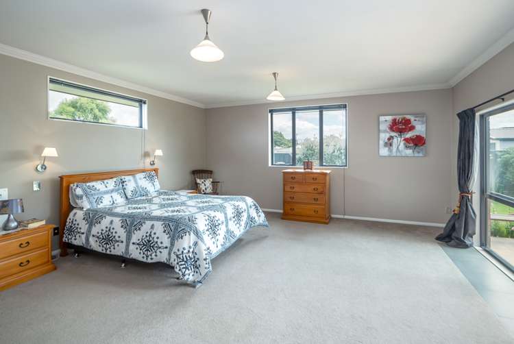 6 Ivondale Grove Solway_20