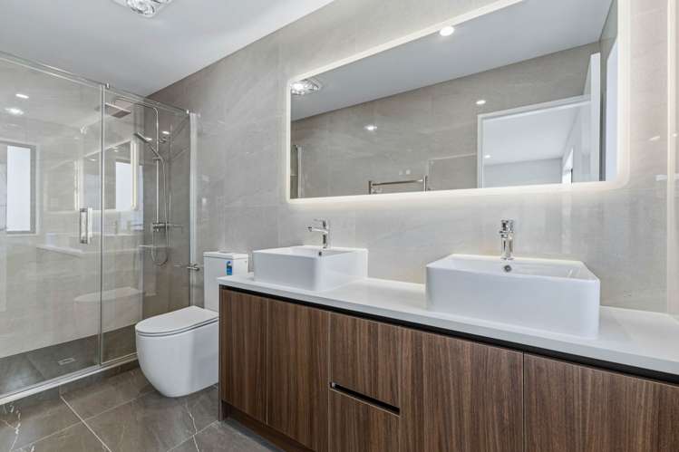2A Matatahi Road Flat Bush_21