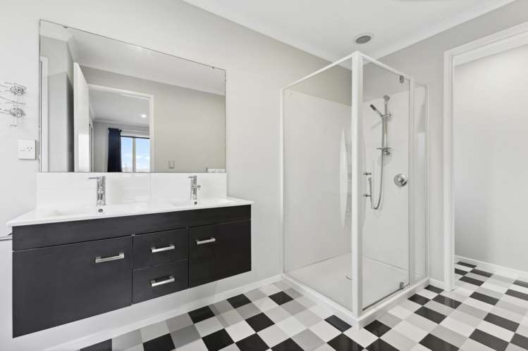 57 Taylor Road Mangere Bridge_13