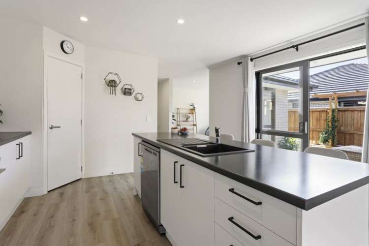 14 Northmoor Boulevard Rolleston_5