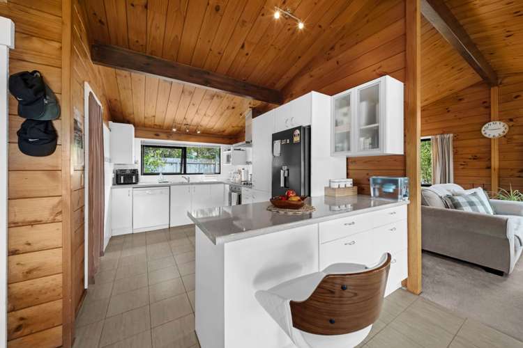 10 Kitewao Street Northcote_10