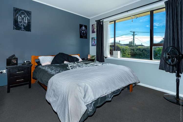 230 Shortland Street Aranui_12