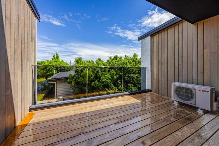 14 Kaaramuramu Lane Mangere Bridge_12