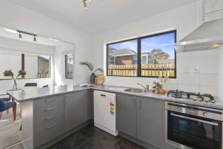 2/237 Edmonton Road Te Atatu South_8