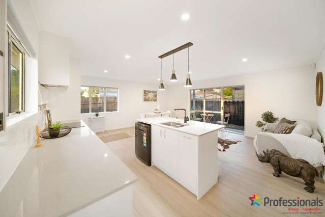 2/38 Heathdale Crescent Papakura_1