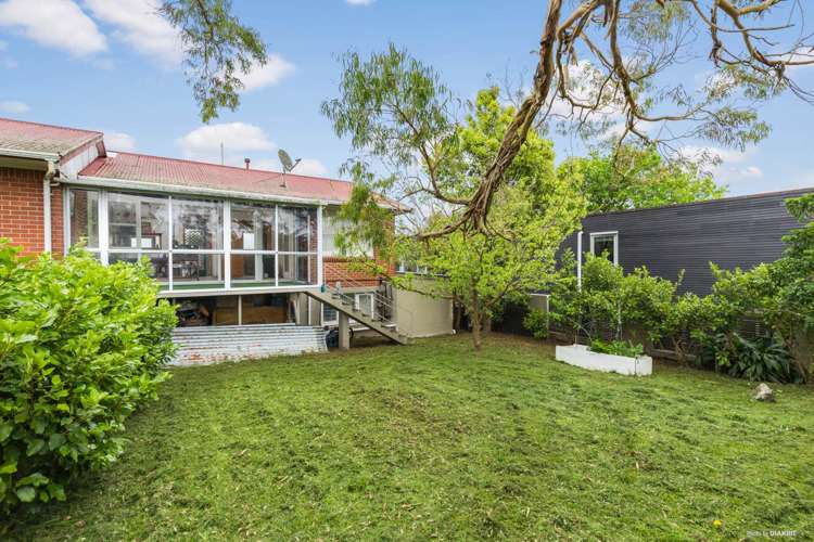 5a Peary Road Mount Eden_15