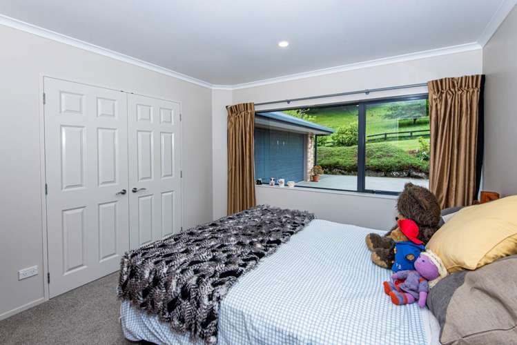 21 Going Road Matarau_12