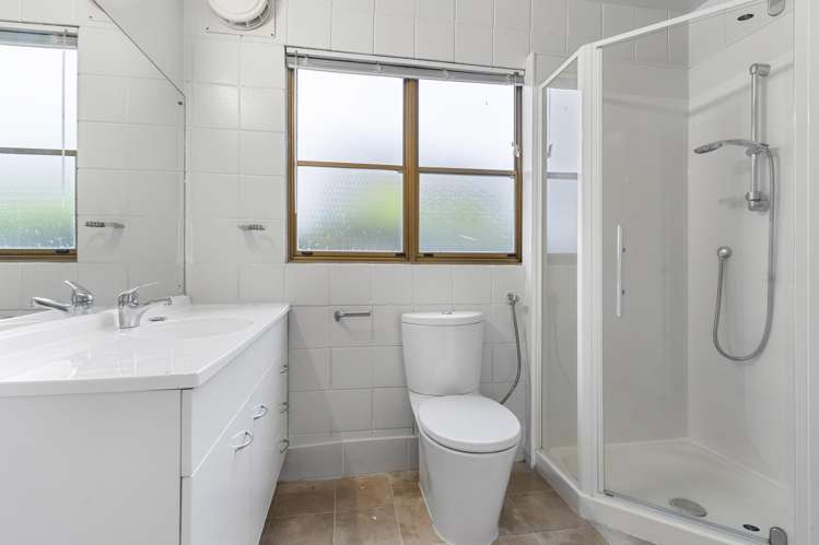 48 Richard Farrell Remuera_13