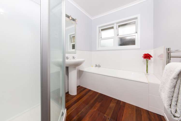 54 Tiroroa Avenue Te Atatu South_15