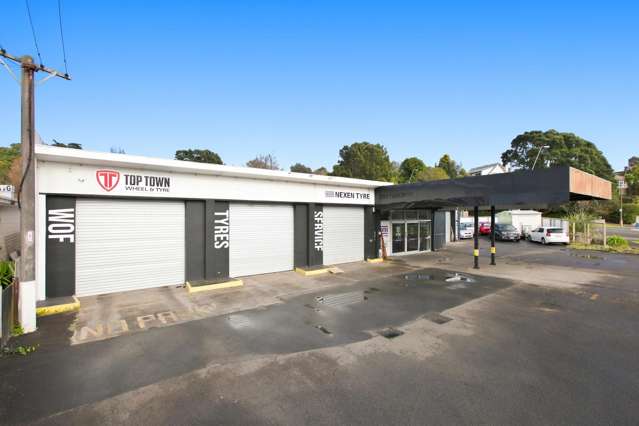 Commercial Building. High-Profile Site