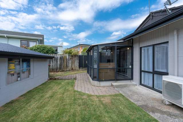 9 Glendale Drive Dinsdale_3