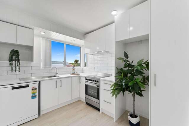 2/48 Archmillen Avenue Pakuranga Heights_4