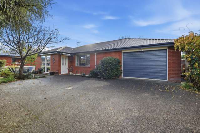 Uncomplicated Living on Victoria St