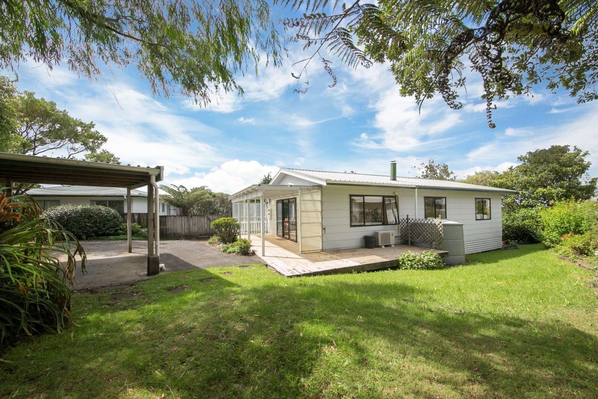 2/18 Mirovale Place Totara Vale_0