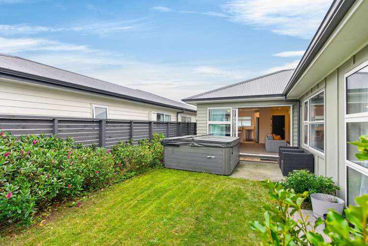 20 Kairaumati Crescent_3
