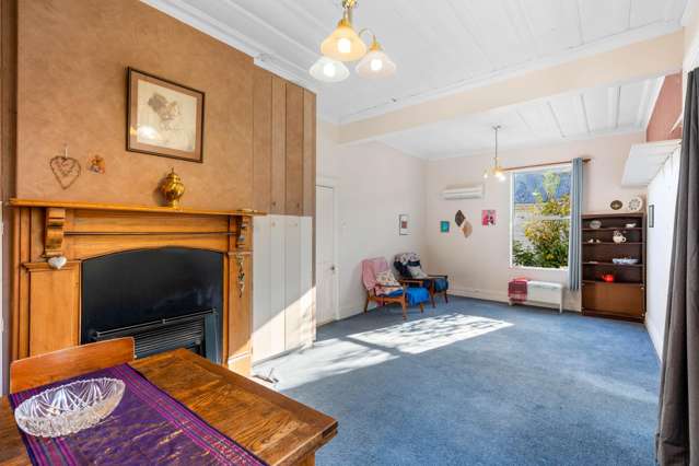 Charming Cottage – A Rare Opportunity