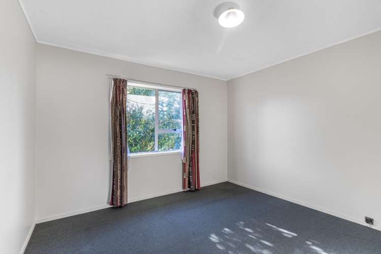 2/76 Millbrook Road 11401_6