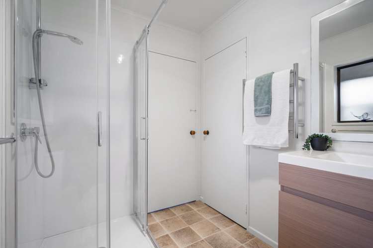 2/64 Hamilton Road Cambridge_13