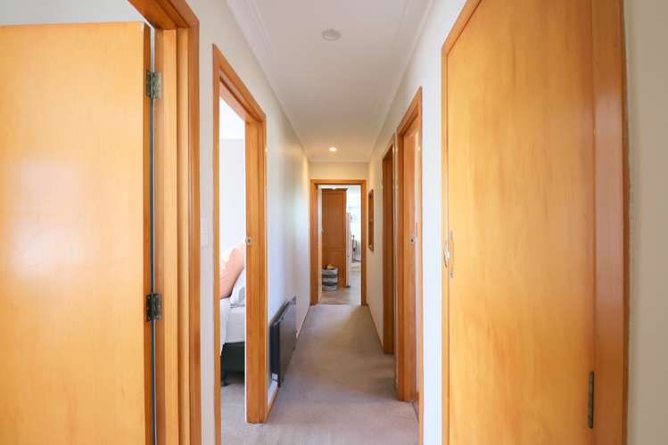 82 Edinburgh Crescent Waikiwi_14