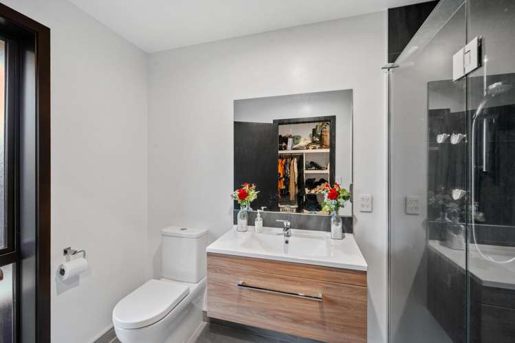 6 High Street Waddington_13