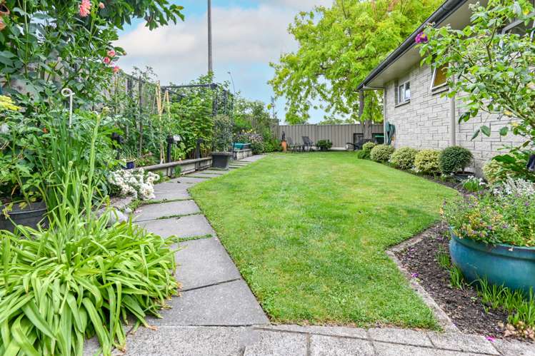 2/90 Napier Road Havelock North_17