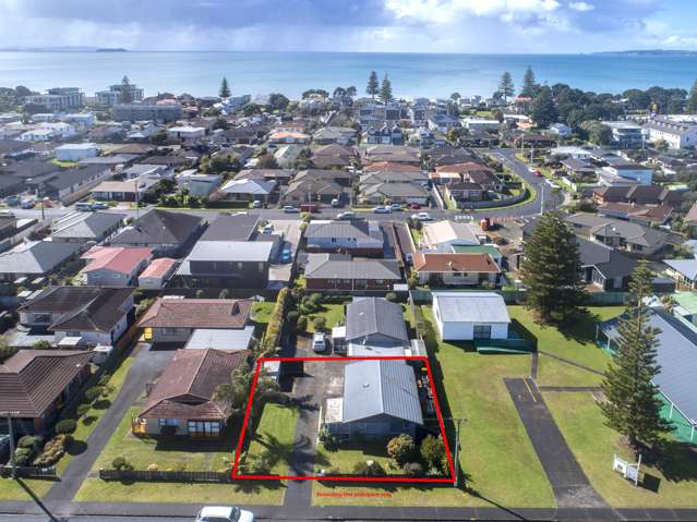 1/127 Centreway Road Orewa_3