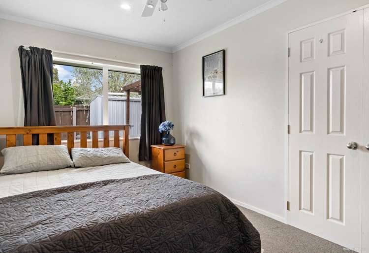 67 Lothian Brae Wattle Downs_10