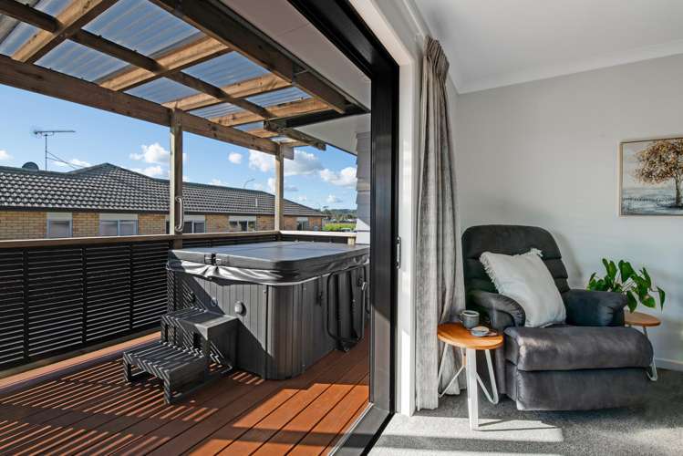 7 Raabia Close Parakai_4