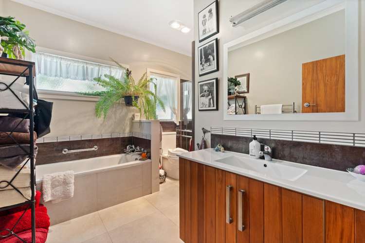 152 Main Street Pahiatua_16