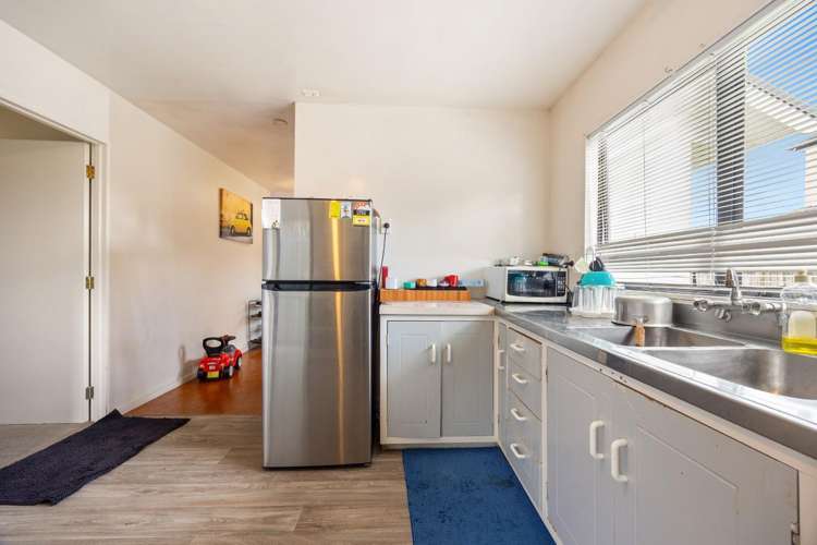 2/49 Clevedon Road Papakura_6